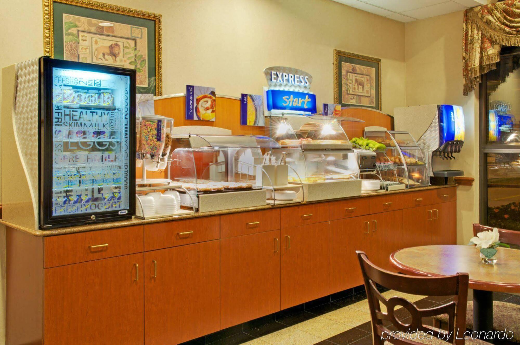 Holiday Inn Express & Suites Houston - Memorial Park Area By Ihg Exteriör bild