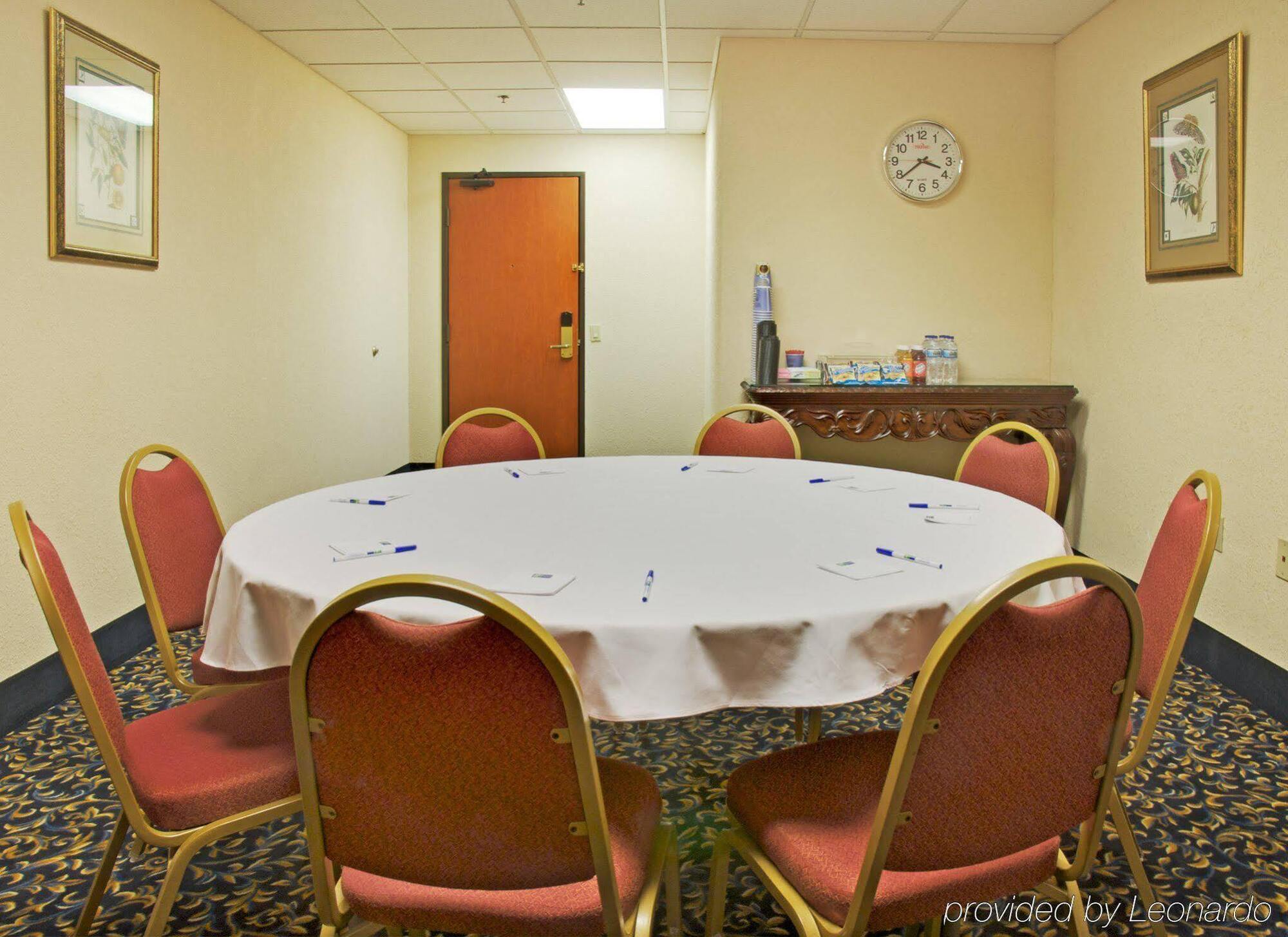 Holiday Inn Express & Suites Houston - Memorial Park Area By Ihg Exteriör bild